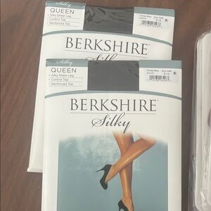 Berkshire Silky Sheer Black Pantyhose